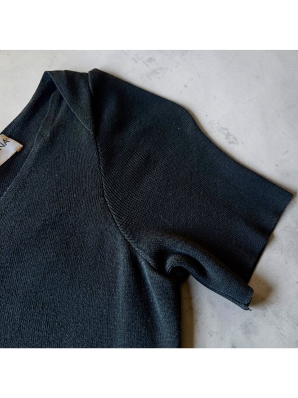 Dolce & Gabbana Vintage 90s Stretchy Knit Black V-Neck Short Sleeve Top Classic - Picture 5 of 14